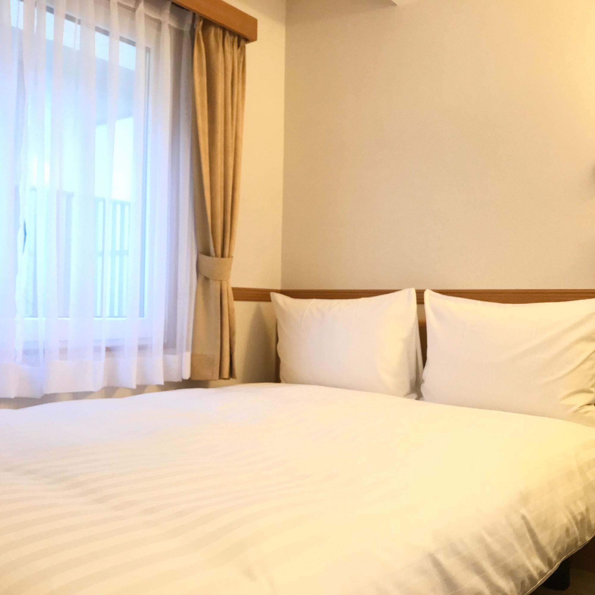 Toyoko Inn Yokohama Tsurumi Eki Higashi Guchi Exteriör bild