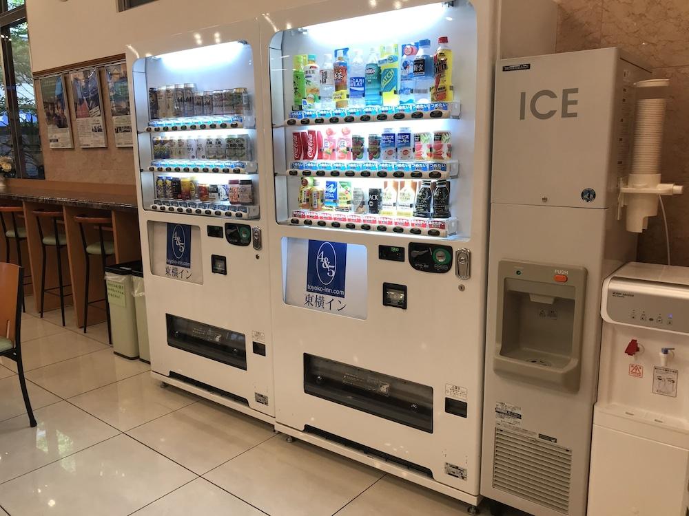 Toyoko Inn Yokohama Tsurumi Eki Higashi Guchi Exteriör bild
