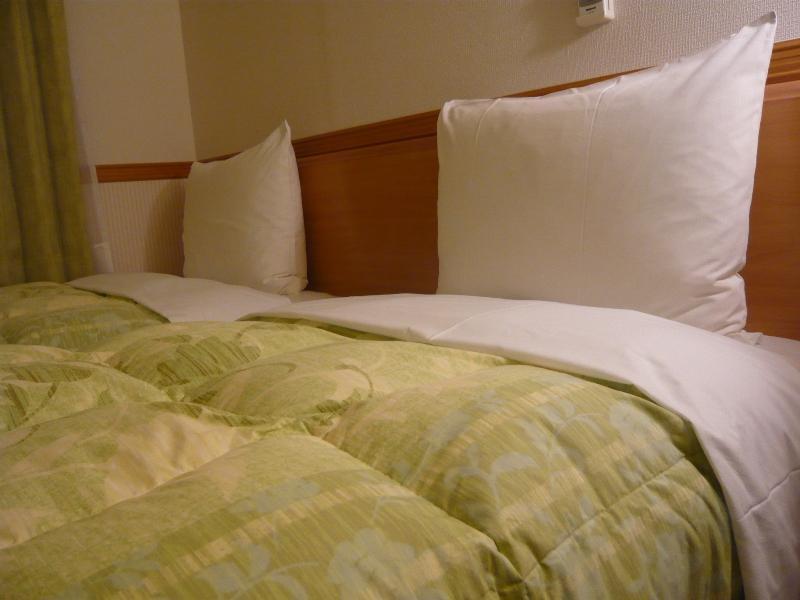 Toyoko Inn Yokohama Tsurumi Eki Higashi Guchi Exteriör bild
